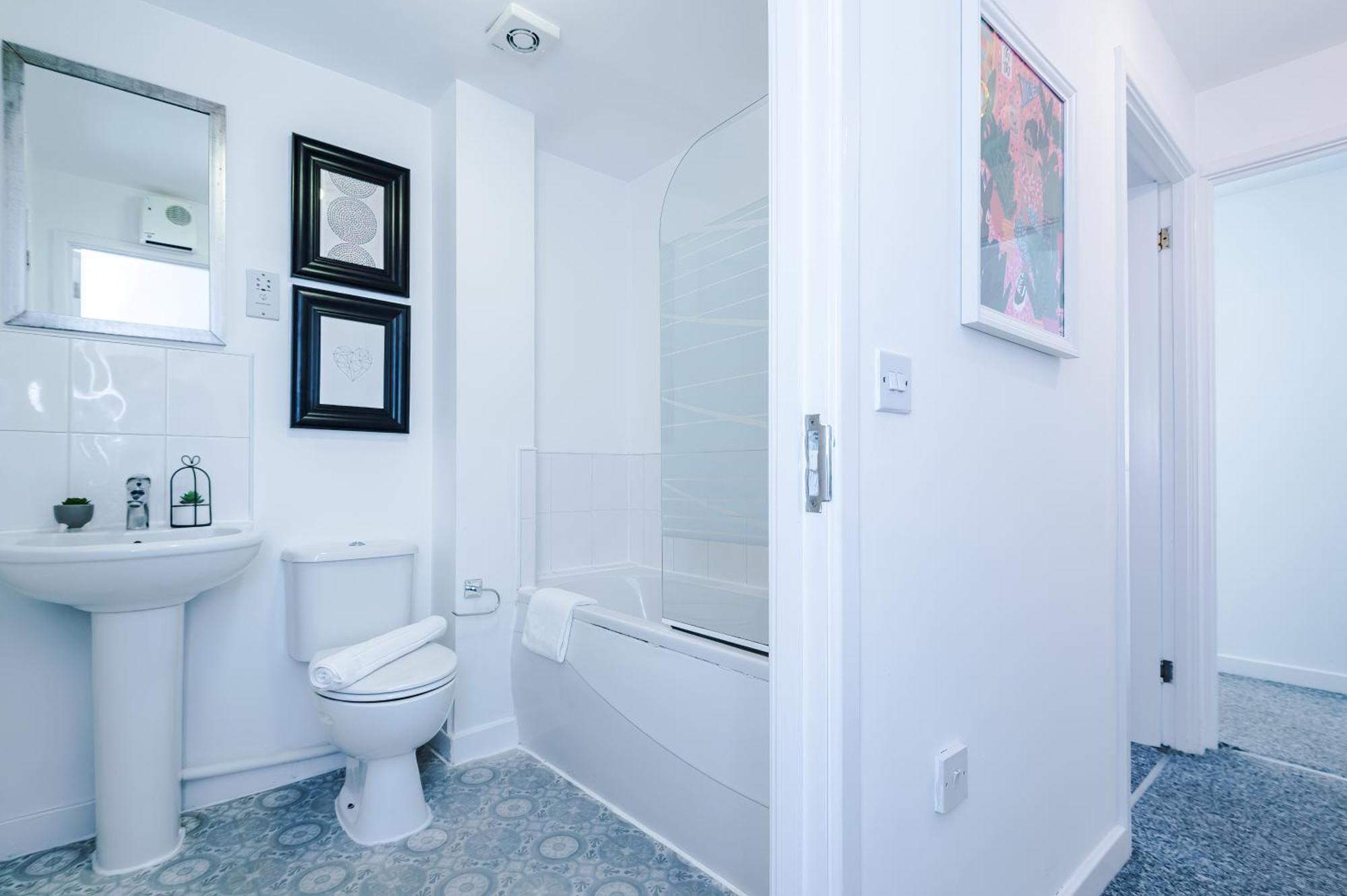 The Consort Serviced Apartment Coventry Buitenkant foto