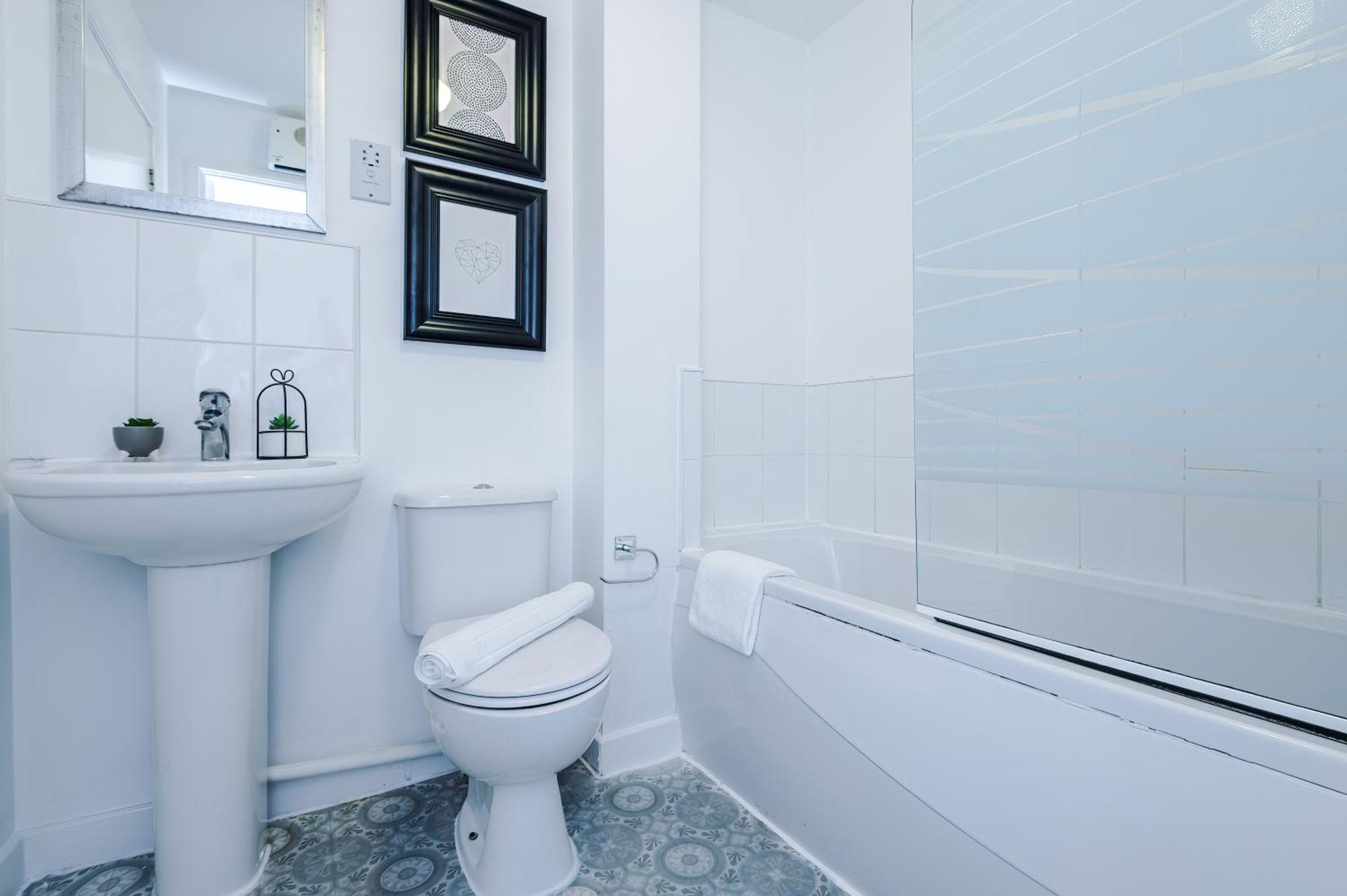 The Consort Serviced Apartment Coventry Buitenkant foto